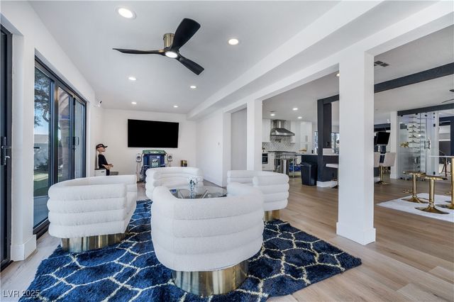 3911 Kamden Way, Las Vegas, NV 89119