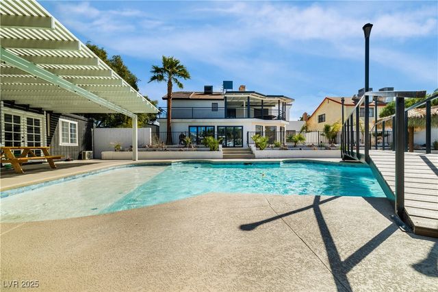 3911 Kamden Way, Las Vegas, NV 89119