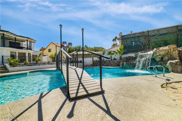 3911 Kamden Way, Las Vegas, NV 89119