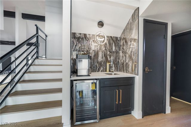 3911 Kamden Way, Las Vegas, NV 89119