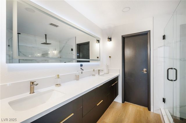 3911 Kamden Way, Las Vegas, NV 89119