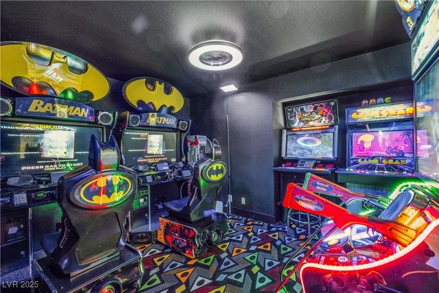 3911 Kamden Way, Las Vegas, NV 89119