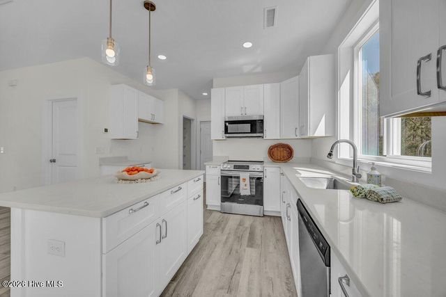 288 Charlestown Road, Southport, NC 28461