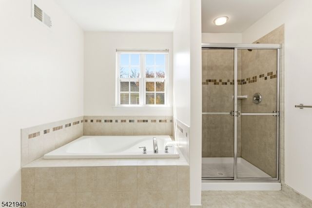 1306 Fir Ct, Franklin Twp., NJ 08873