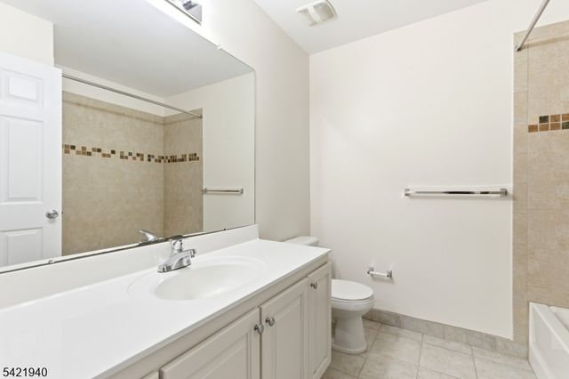 1306 Fir Ct, Franklin Twp., NJ 08873