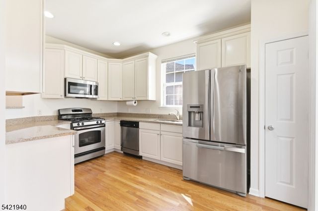 1306 Fir Ct, Franklin Twp., NJ 08873