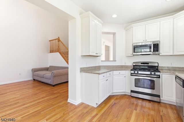 1306 Fir Ct, Franklin Twp., NJ 08873