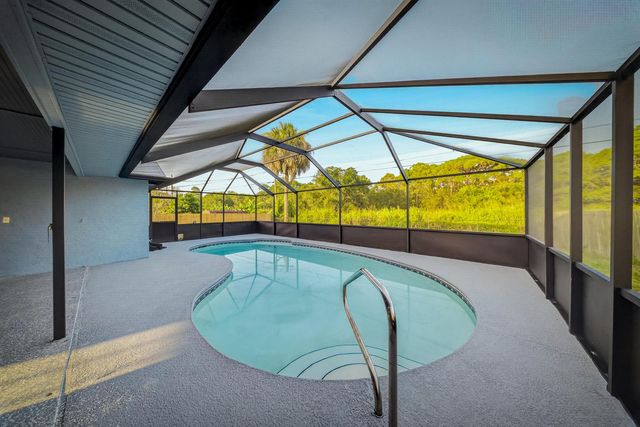 4802 Sunset Boulevard, Fort Pierce, FL 34982