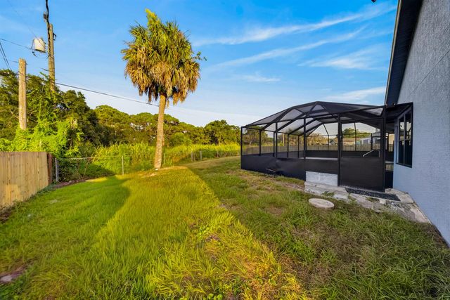 4802 Sunset Boulevard, Fort Pierce, FL 34982