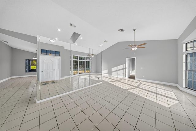 4802 Sunset Boulevard, Fort Pierce, FL 34982