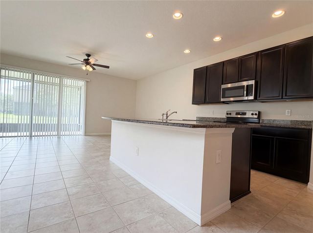 7070 WOODCHASE GLEN DRIVE, Riverview, FL 33578