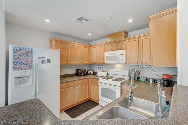 6745 Caporetto Lane 102, North Las Vegas, NV 89084