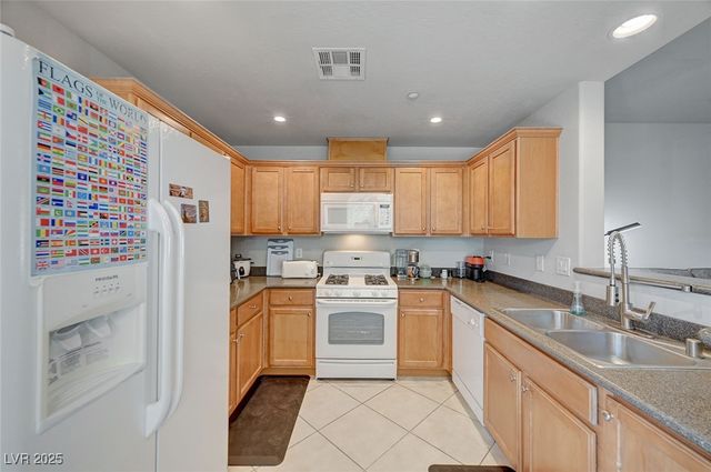 6745 Caporetto Lane 102, North Las Vegas, NV 89084