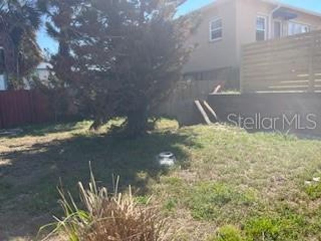 Image 18 of property listing at Address unavailable.