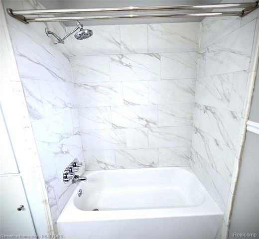 29600 Pickford Street, Livonia, MI 48152