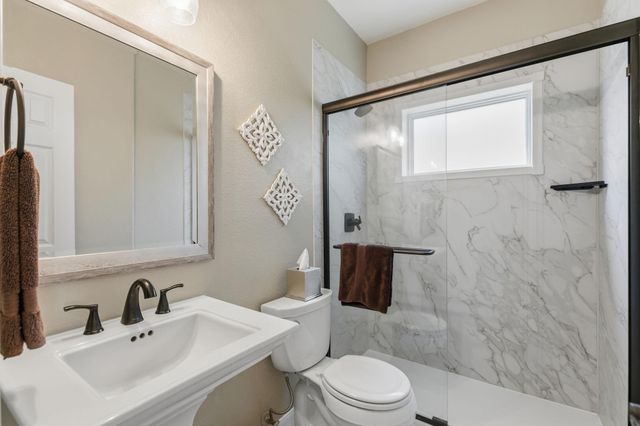 2 Villas Ways Drive, Conroe, TX 77356