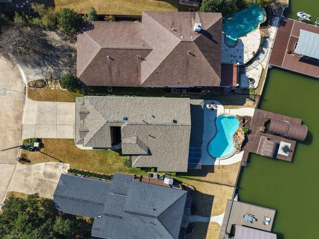 2 Villas Ways Drive, Conroe, TX 77356