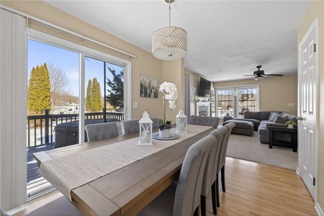 1059 Fawn Wood Drive, Webster, NY 14580