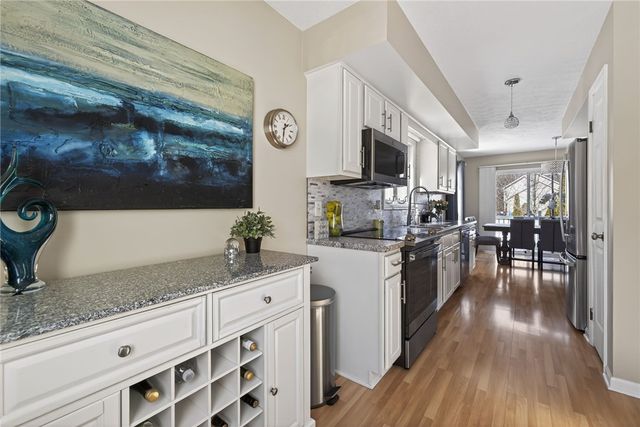 1059 Fawn Wood Drive, Webster, NY 14580