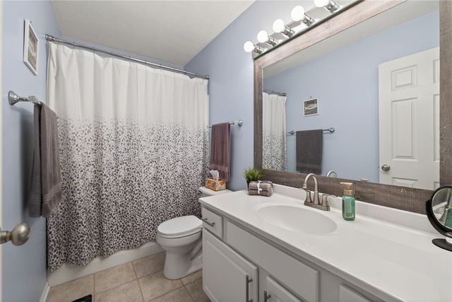 1059 Fawn Wood Drive, Webster, NY 14580