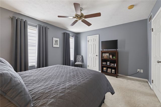 1059 Fawn Wood Drive, Webster, NY 14580