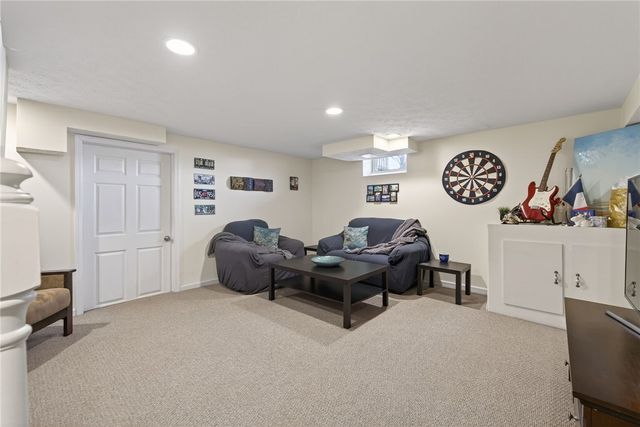 1059 Fawn Wood Drive, Webster, NY 14580