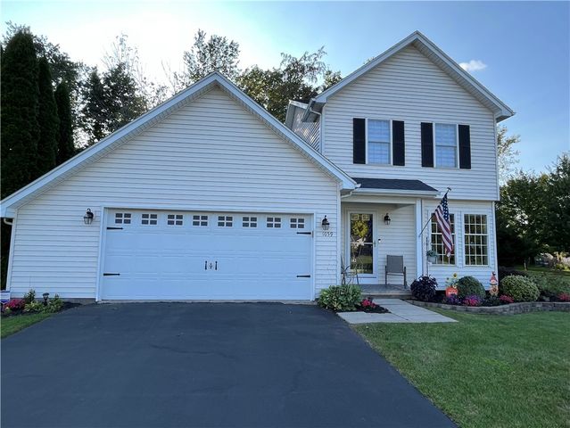 1059 Fawn Wood Drive, Webster, NY 14580