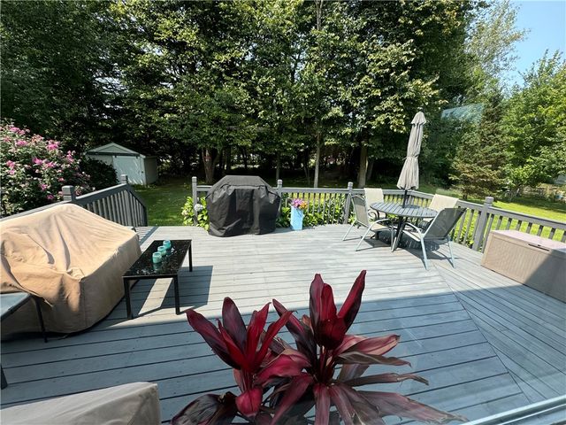 1059 Fawn Wood Drive, Webster, NY 14580