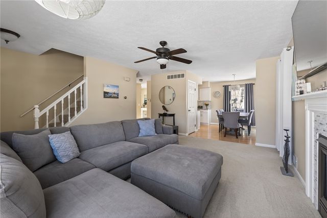 1059 Fawn Wood Drive, Webster, NY 14580