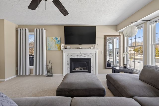 1059 Fawn Wood Drive, Webster, NY 14580