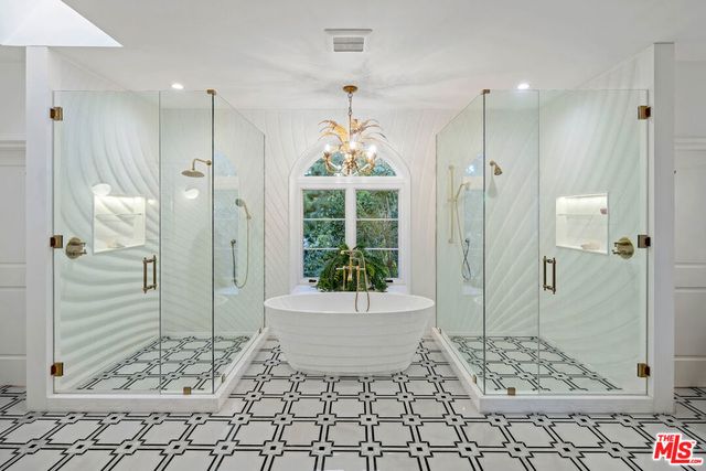 4621 Balboa Avenue, Encino, CA 91316