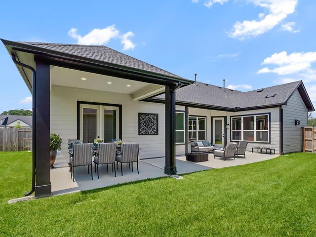 1206 Hidden Oaks Dr, Tomball, TX 77375