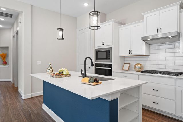 1206 Hidden Oaks Dr, Tomball, TX 77375