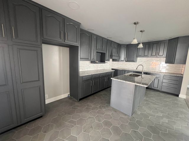 1525 S 6th Street, Ironton, OH 45638