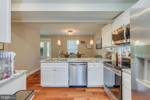 221 FOREST AVE, Medford, NJ 08055