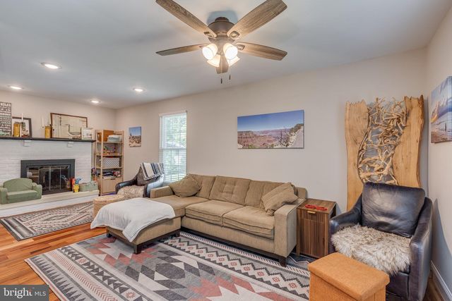 221 FOREST AVE, Medford, NJ 08055