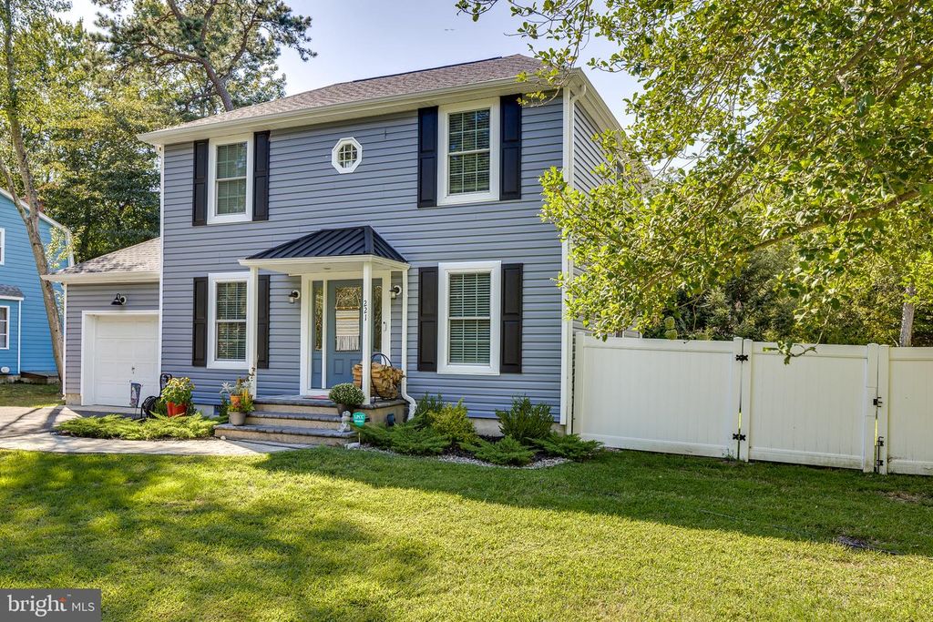 221 FOREST AVE, MEDFORD, NJ 08055 — photo 2