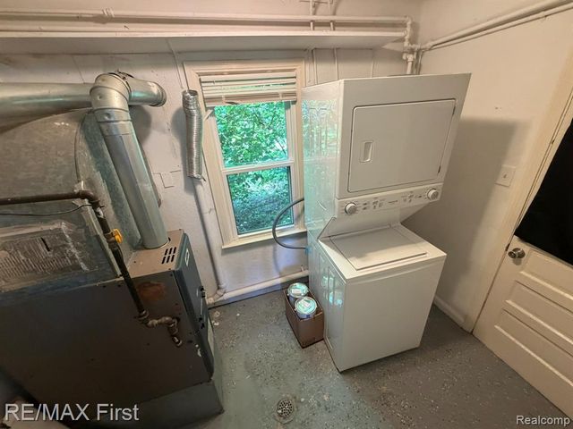 29454 Maplewood Street, Garden City, MI 48135