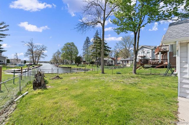 8294 Lagoon Street, Commerce Twp, MI 48382