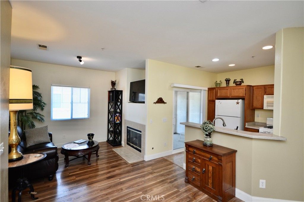 Image 2 of property listing at 26520 Arboretum Way 1907, Murrieta, CA 92563