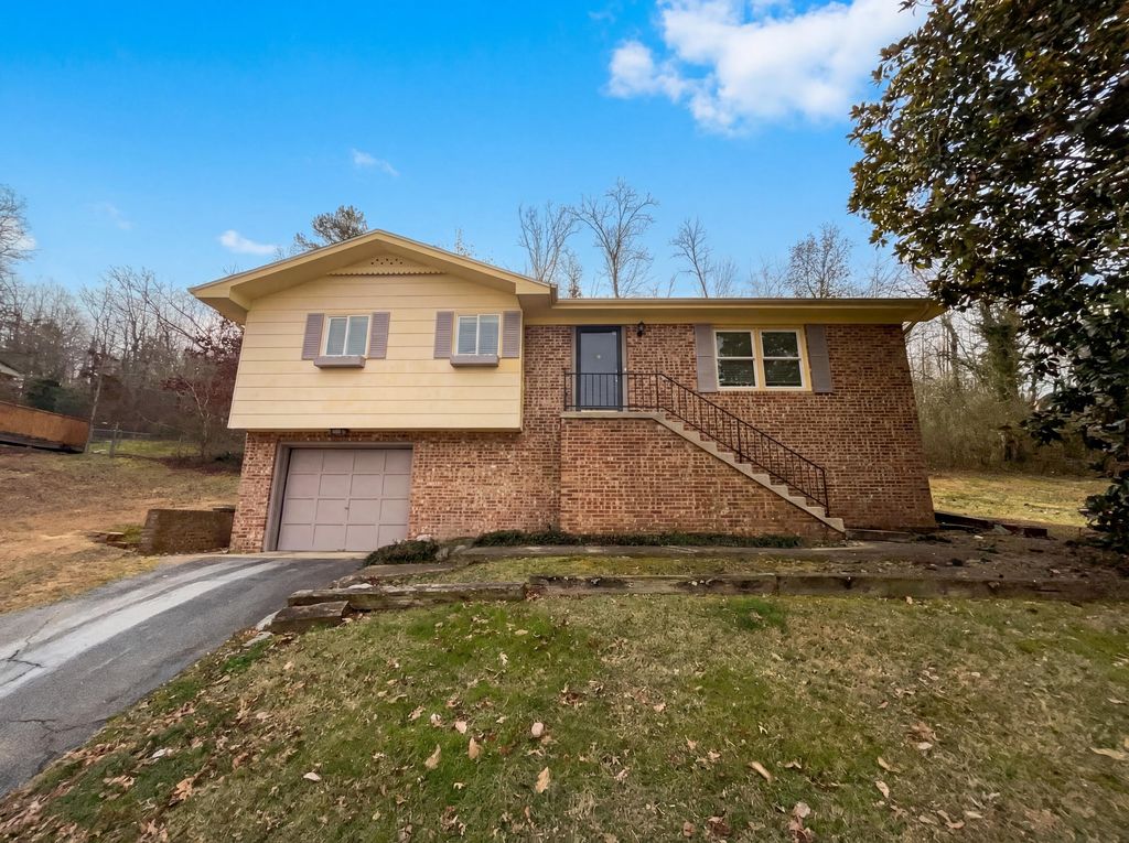 802 Ashwood Lane, Chattanooga, TN 37415