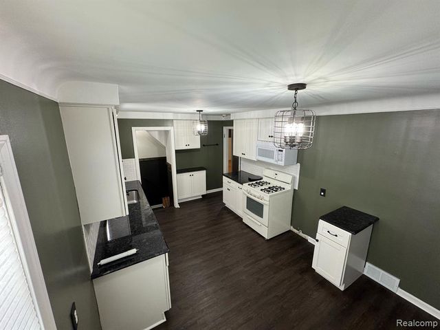 405 N Lafayette Street, Dearborn, MI 48128