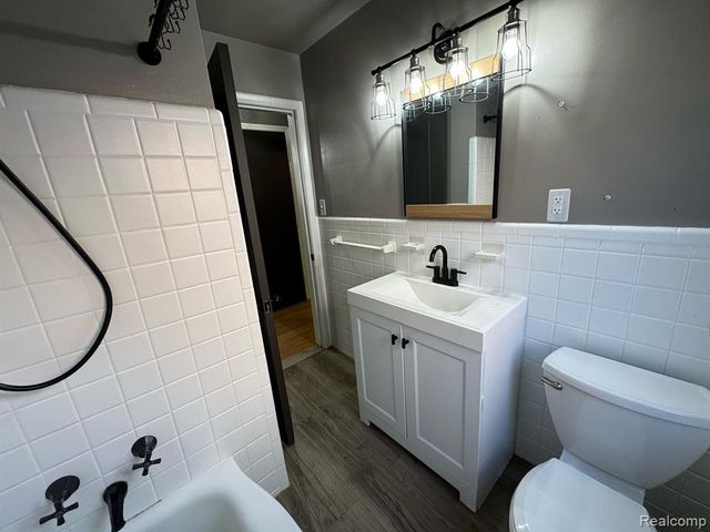 405 N Lafayette Street, Dearborn, MI 48128