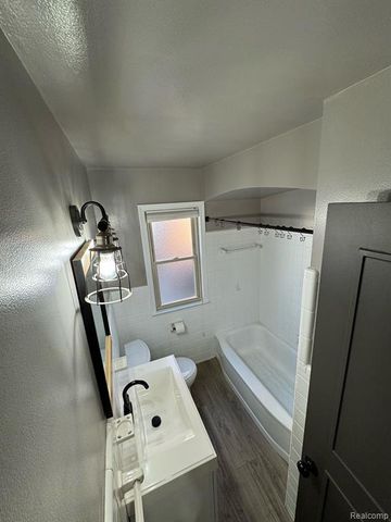 405 N Lafayette Street, Dearborn, MI 48128