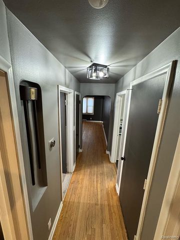 405 N Lafayette Street, Dearborn, MI 48128