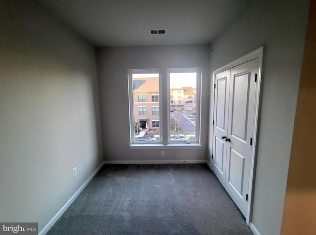 22520 FOUNDATION DR, Ashburn, VA 20148