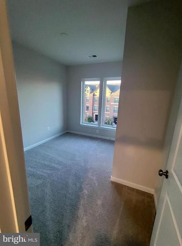 22520 FOUNDATION DR, Ashburn, VA 20148