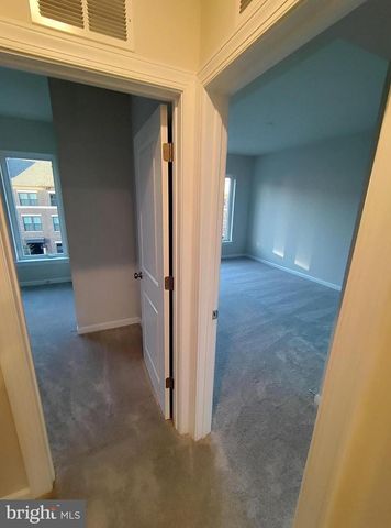 22520 FOUNDATION DR, Ashburn, VA 20148