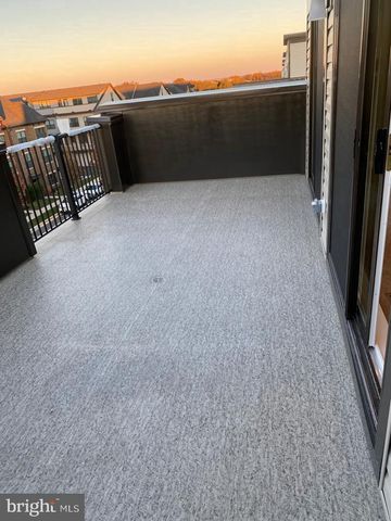 22520 FOUNDATION DR, Ashburn, VA 20148