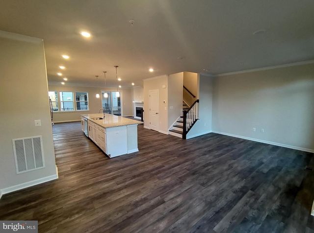 22520 FOUNDATION DR, Ashburn, VA 20148